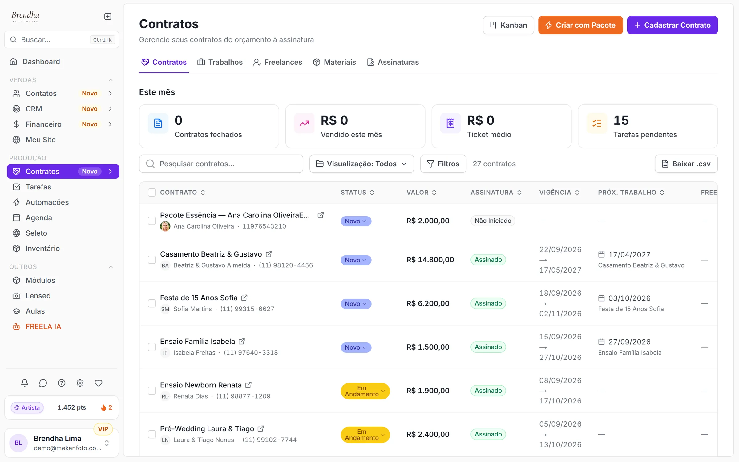 Lista de contratos da Mekan Foto com cliente, valor, status da assinatura e próximo trabalho